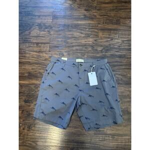 Across the pond Mens Shorts SZ 34 pockets cotton Gray fish print New w/tags